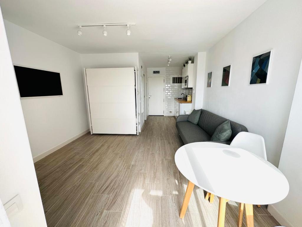 Modern White Studio Benalmadena Ngoại thất bức ảnh