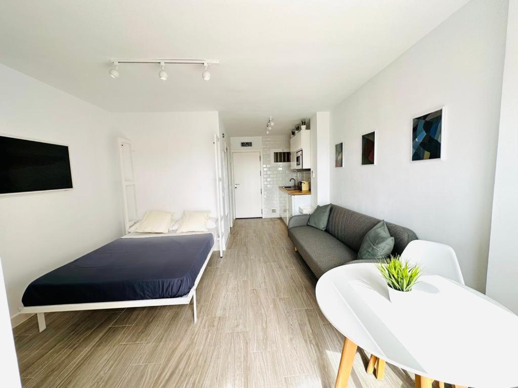 Modern White Studio Benalmadena Ngoại thất bức ảnh