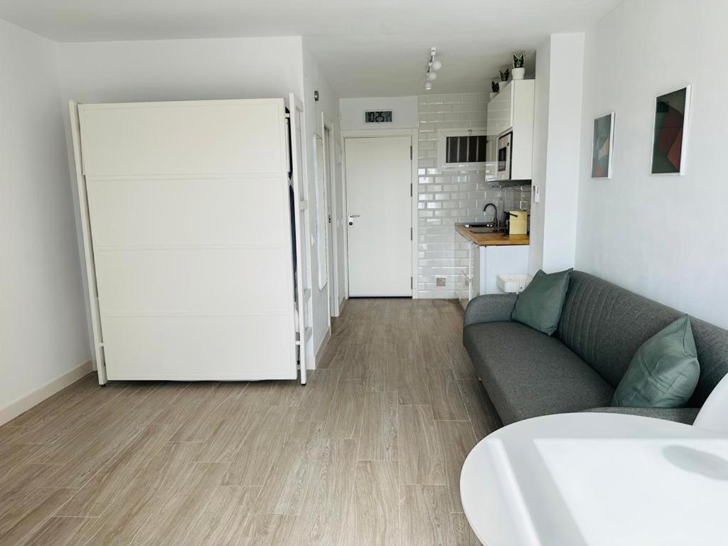 Modern White Studio Benalmadena Ngoại thất bức ảnh