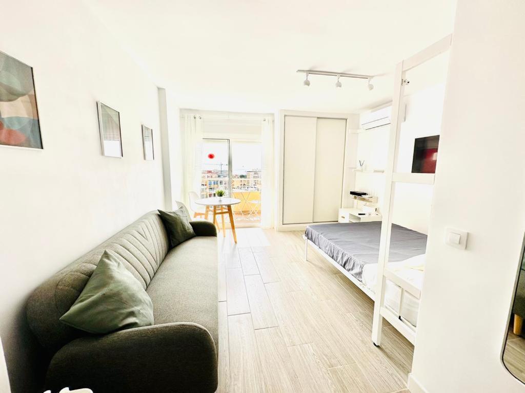 Modern White Studio Benalmadena Ngoại thất bức ảnh