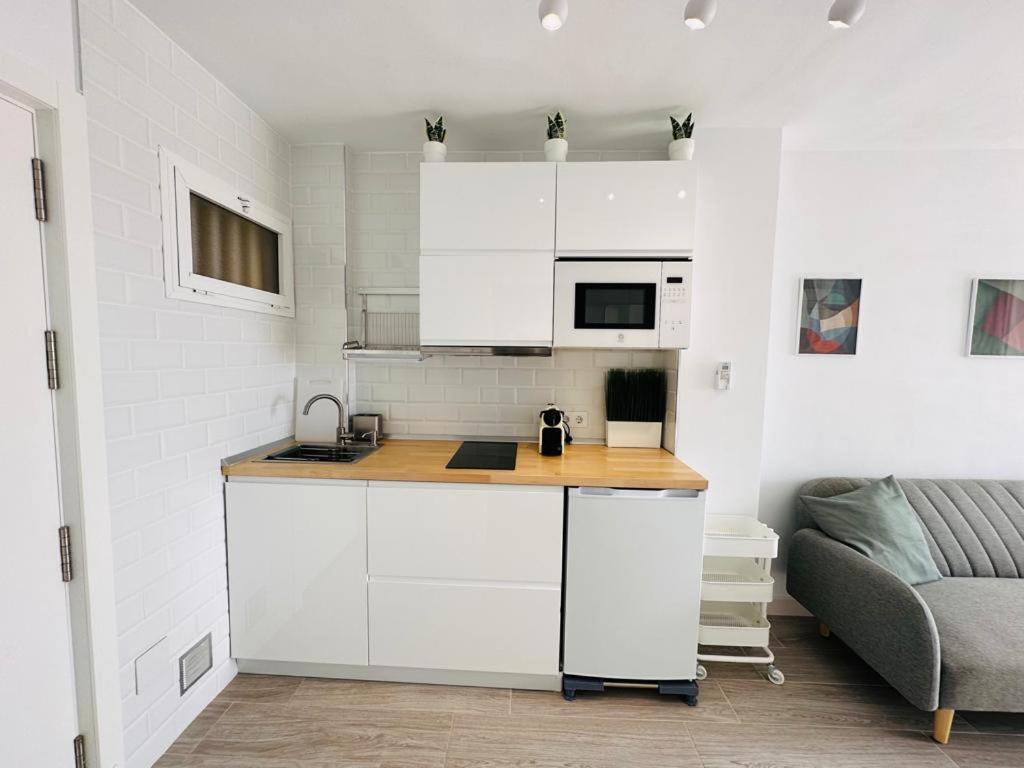 Modern White Studio Benalmadena Ngoại thất bức ảnh